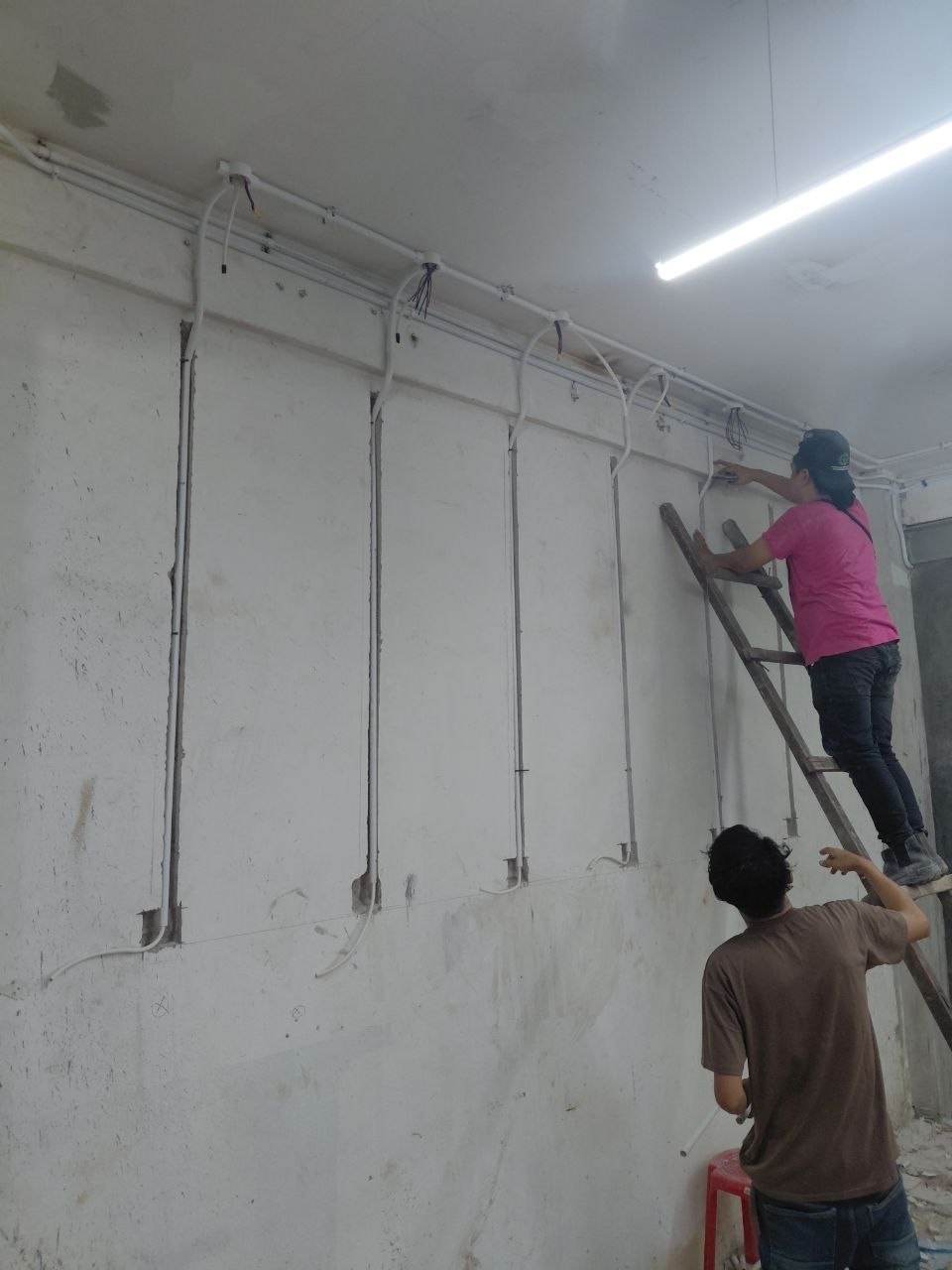 Instalasi kabel listrik